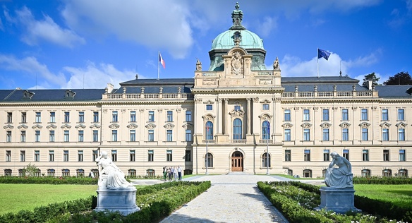 V sobotu 9. července 2022 si mohli zájemci poprvé prohlédnout nově zrekonstruovanou zahradu Strakovy akademie.